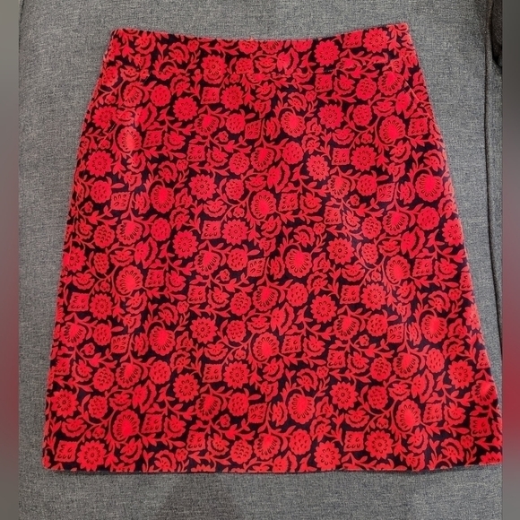 Boden Skirt Size 2 Velvet in excelent condition - Picture 1 of 7